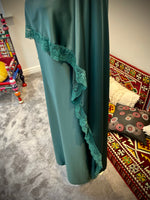 Jubbiya Premium Lace Detailed Abaya (Inner Tie)