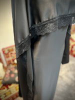 Jubbiya Premium Lace Detailed Abaya (Inner Tie)